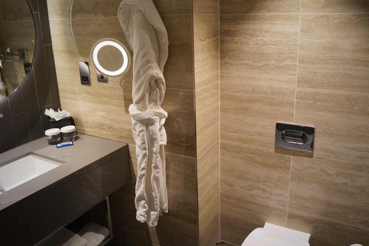 Hilton London Bankside Bathroom