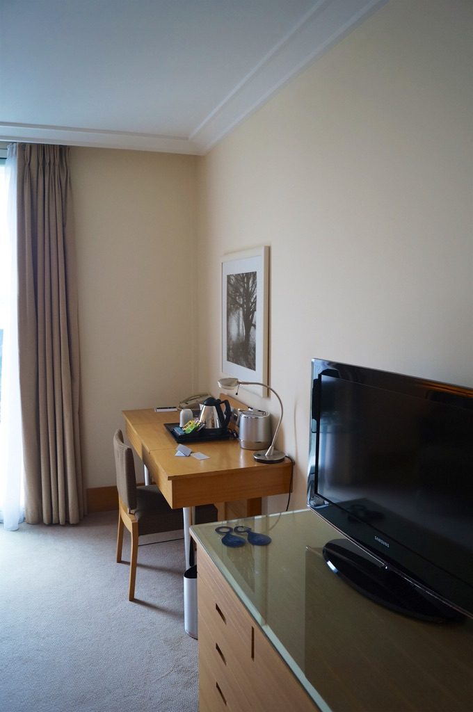 Hilton London Gatwick Airport Hotel Bedroom