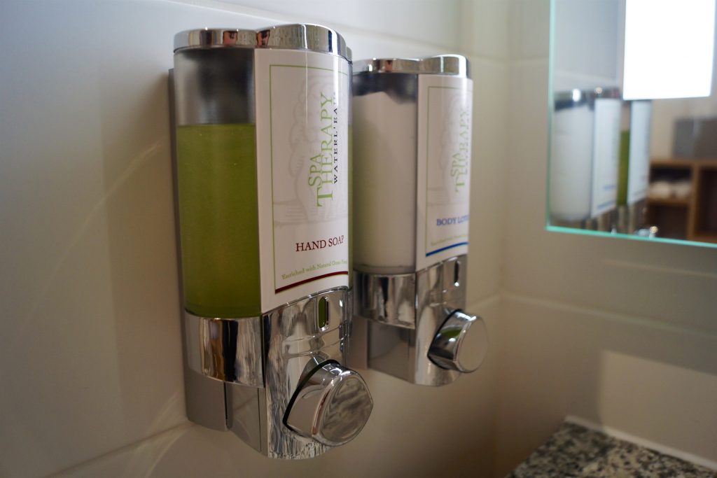 Hampton Glasgow Toiletries