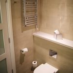 Hilton Edinburgh Carlton Bathroom