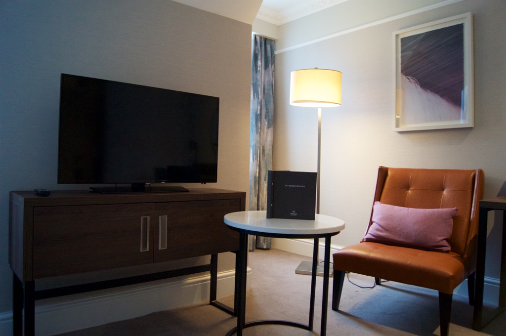 Hilton Edinburgh Carlton Bedroom