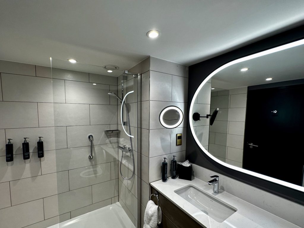 Hilton Glasgow Bathroom